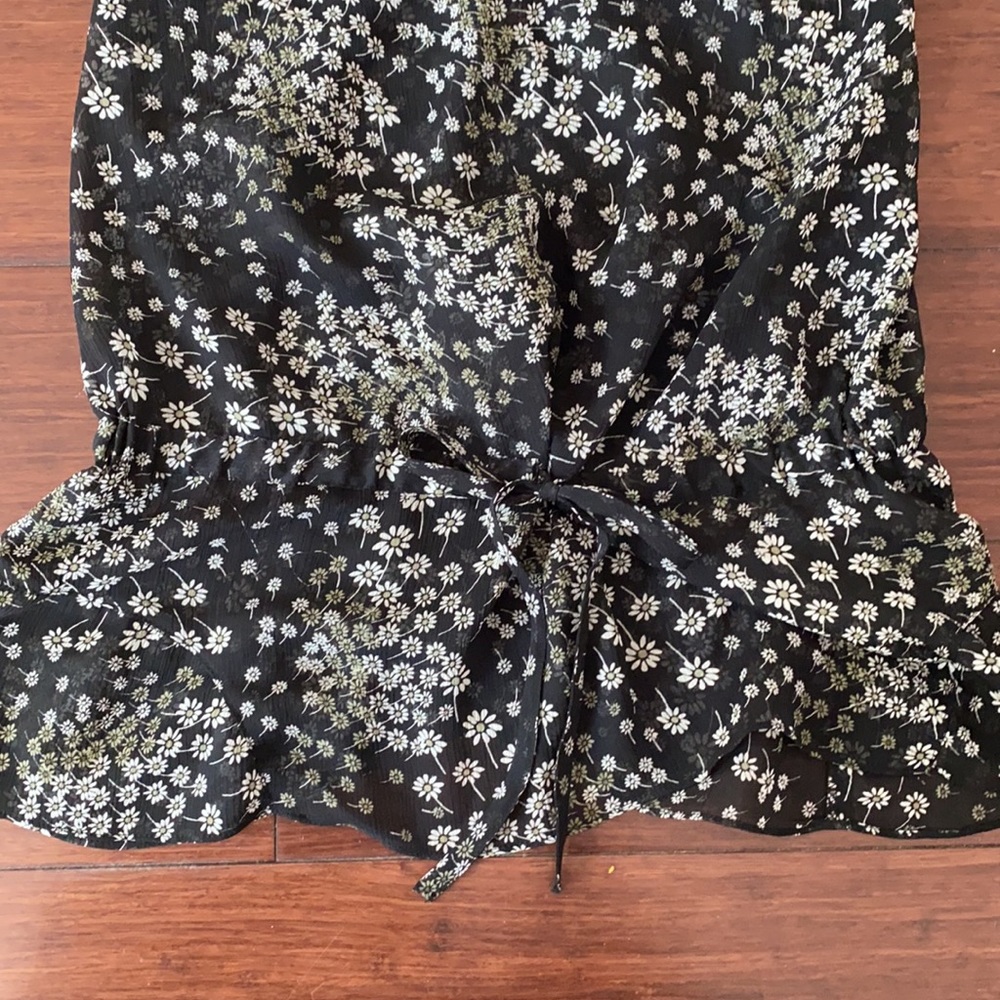 Halter Top - Picture 2 of 6